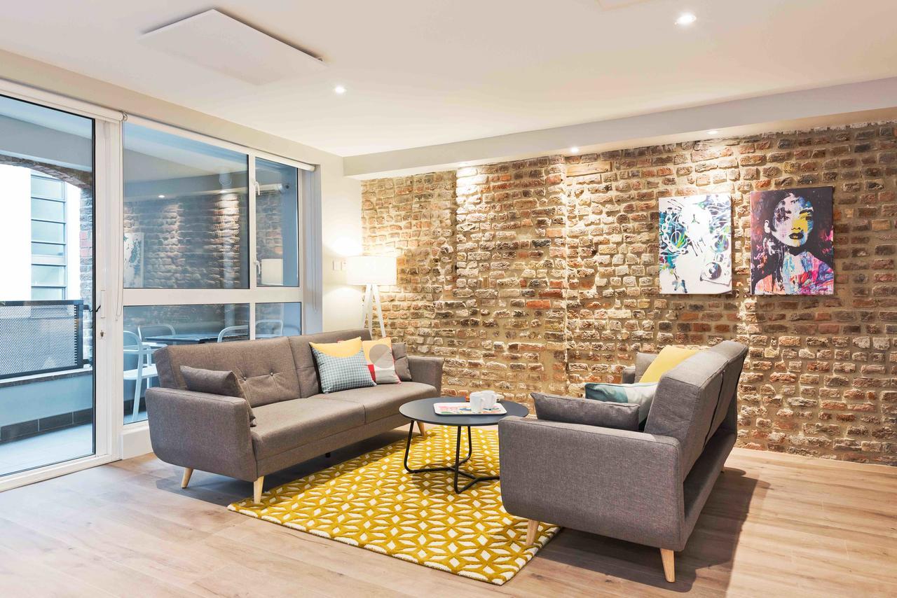Temple Bar Crown Square Apartments 더블린 외부 사진