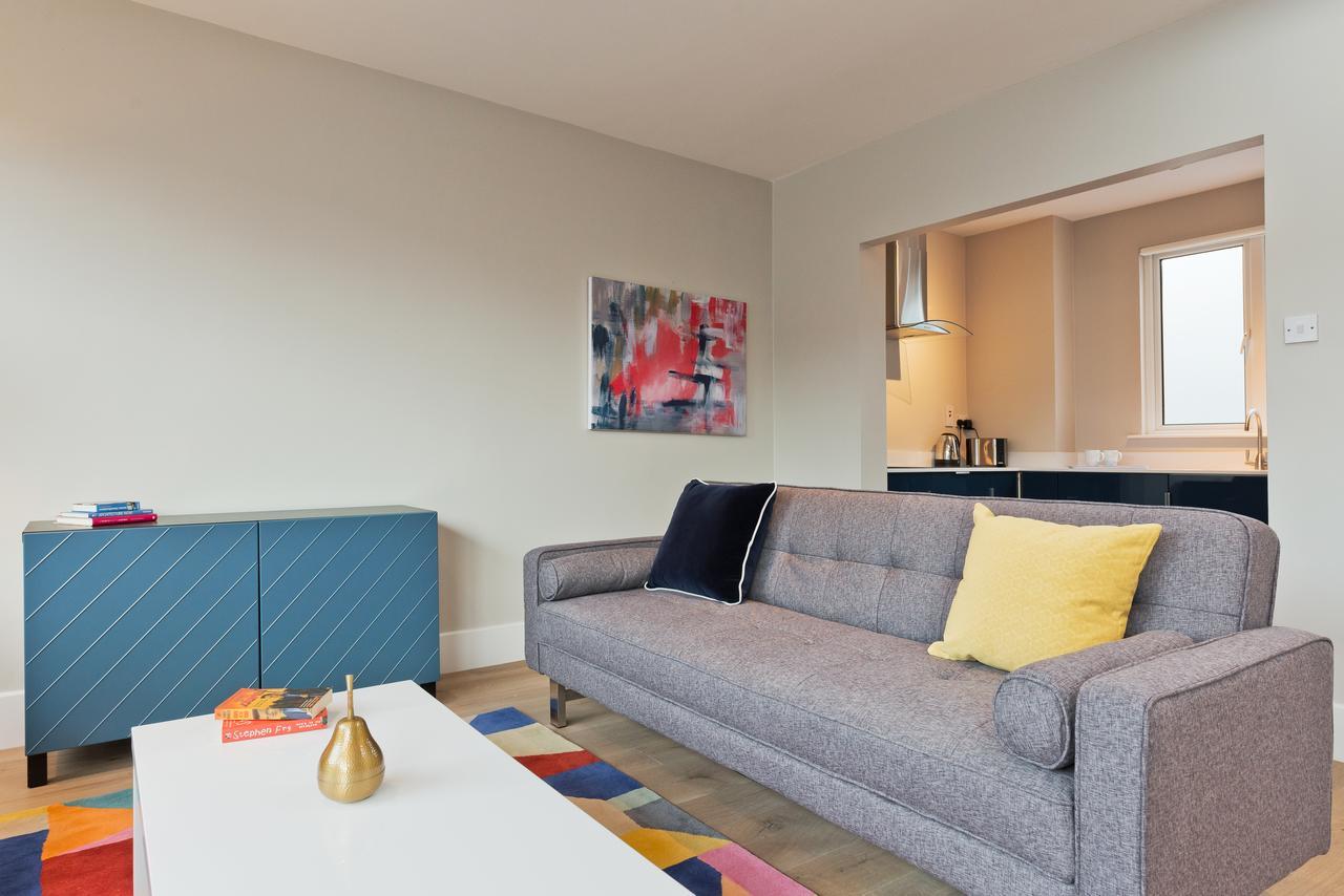 Temple Bar Crown Square Apartments 더블린 외부 사진