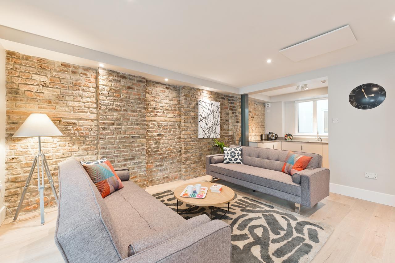 Temple Bar Crown Square Apartments 더블린 외부 사진