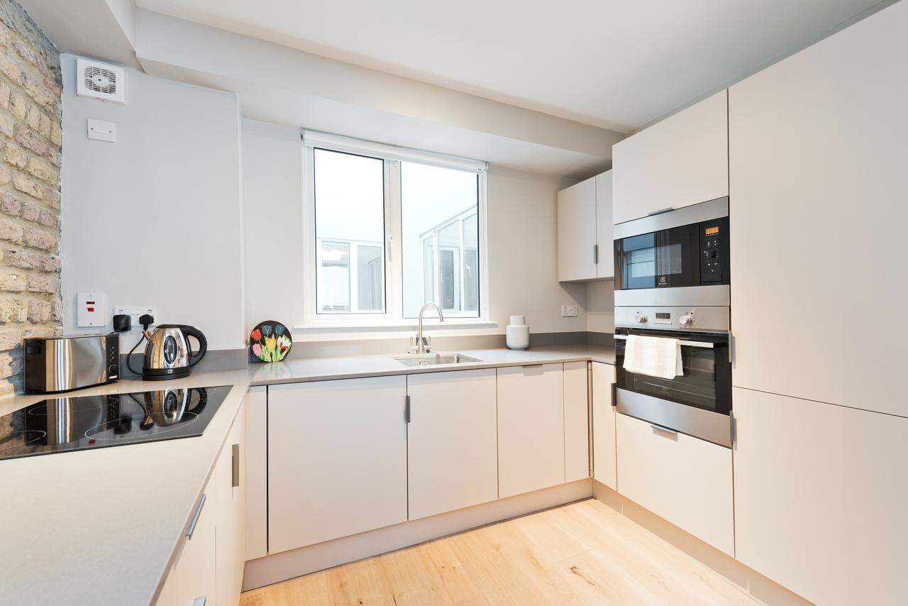 Temple Bar Crown Square Apartments 더블린 외부 사진
