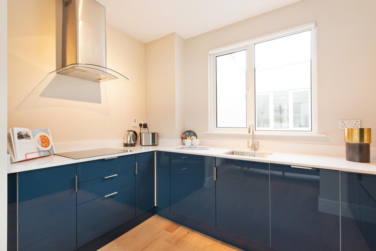 Temple Bar Crown Square Apartments 더블린 외부 사진